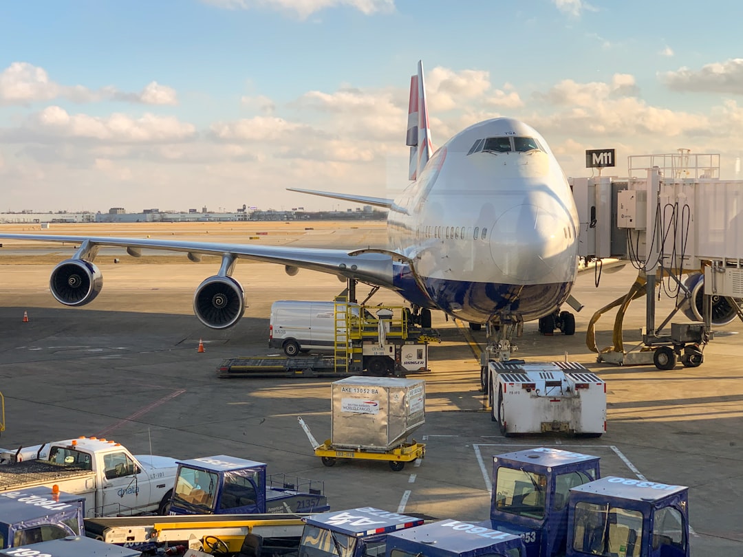 航空会社ごとに異なるサーフボードの受託手荷物ルール